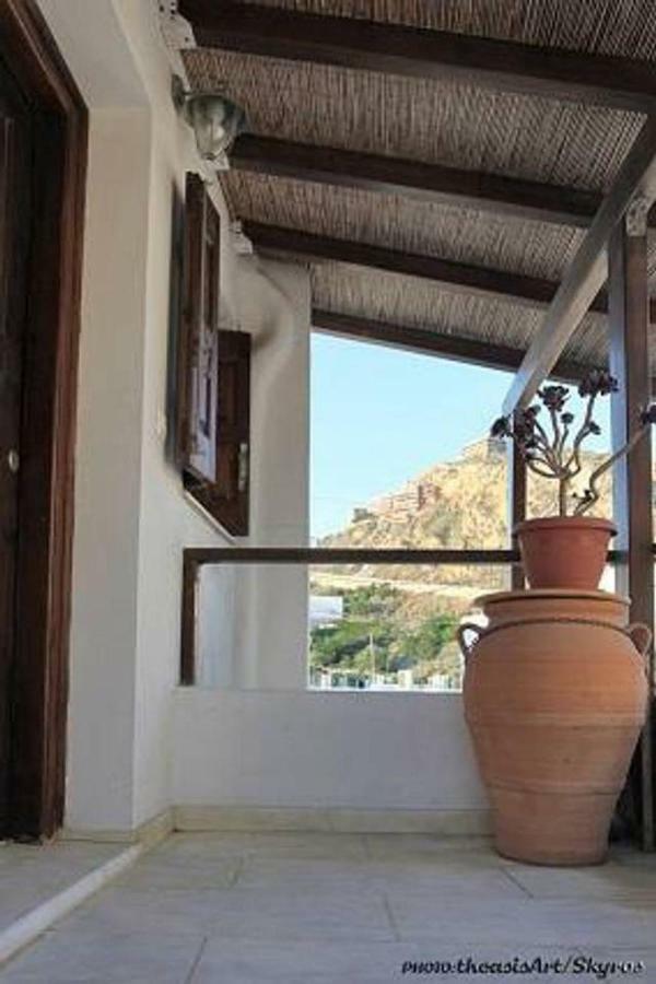 Traditional Studio Skyros Extérieur photo